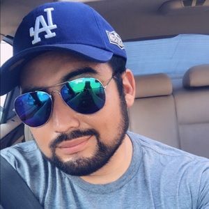 Meet your Posher, Justin